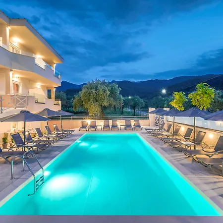 Iliomagic Luxury Apartahotel 4*