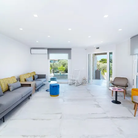 Iliomagic Luxury Apartahotel