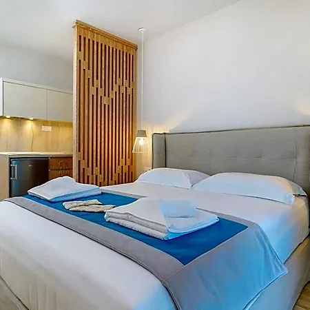 Iliomagic Luxury Апартхотел Лименас