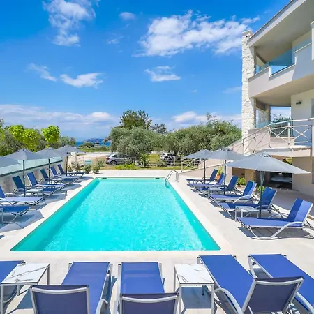 Apart-hotel Iliomagic Luxury 3*